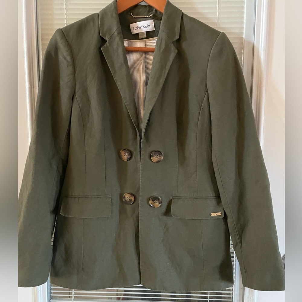 Olive boyfriend blazer